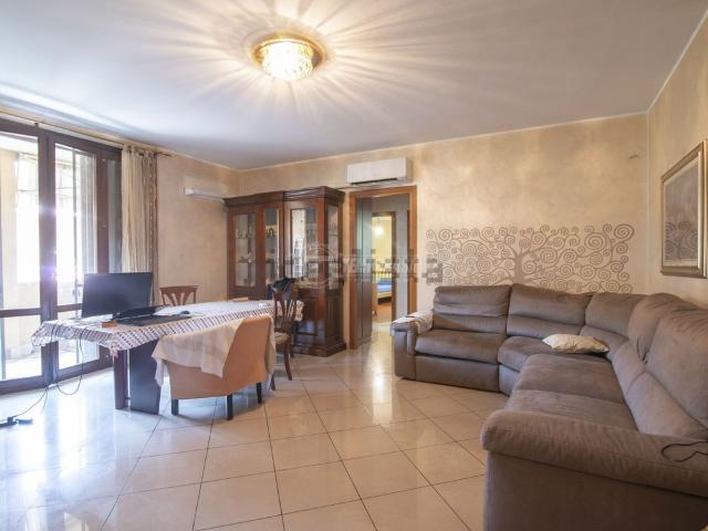 Appartamento in vendita di 104 m² in Via XXV Aprile
