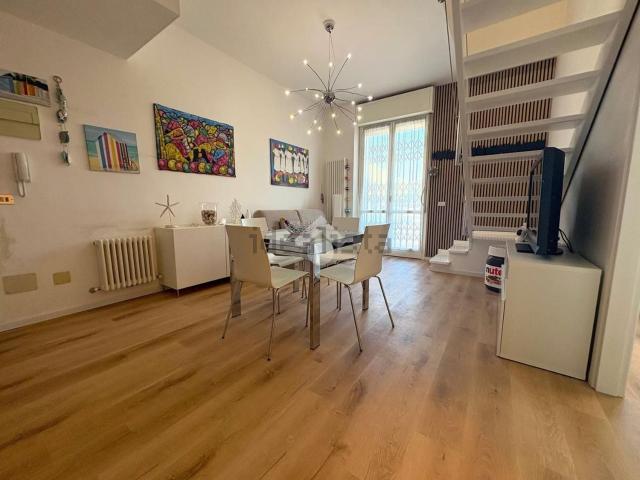 Appartamento in vendita di 104 m² in Viale Vittorio Veneto, 38