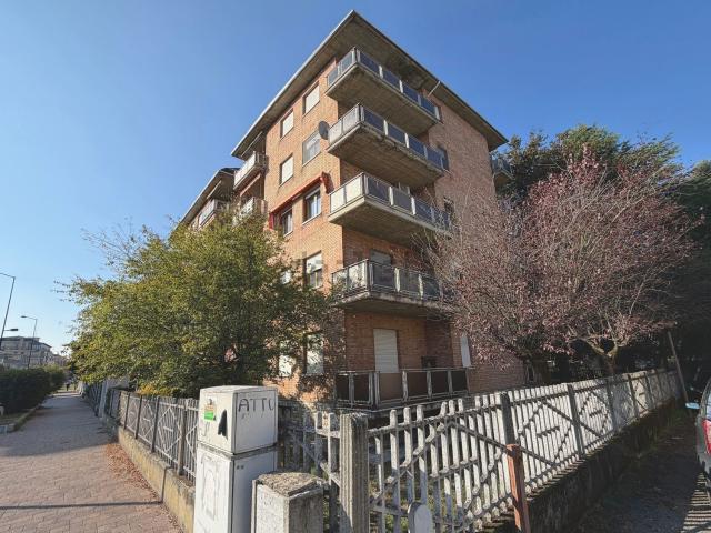 Appartamento in vendita di 104 m² in Viale Alessandro Manzoni, 50