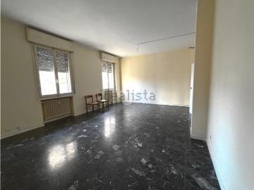 Appartamento in vendita di 104 m² in Viale Medaglie D&apos Oro