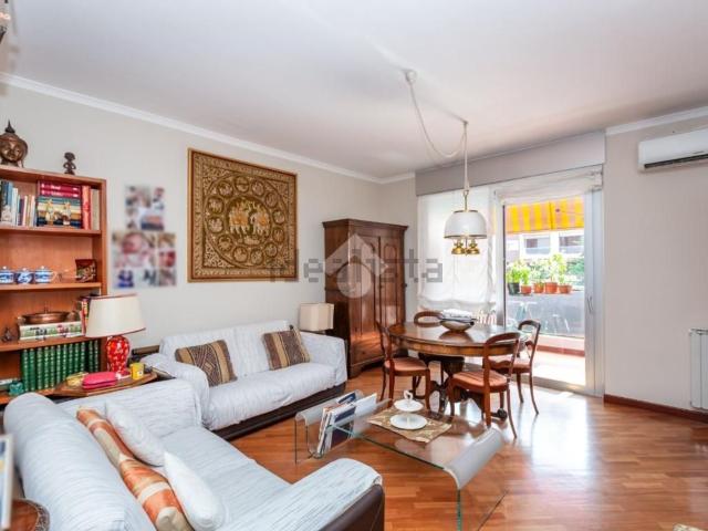 Appartamento in vendita di 104 m² in Strada Torino, 90