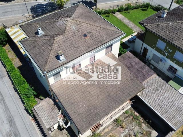 Appartamento in vendita di 105 m² in Via Piane