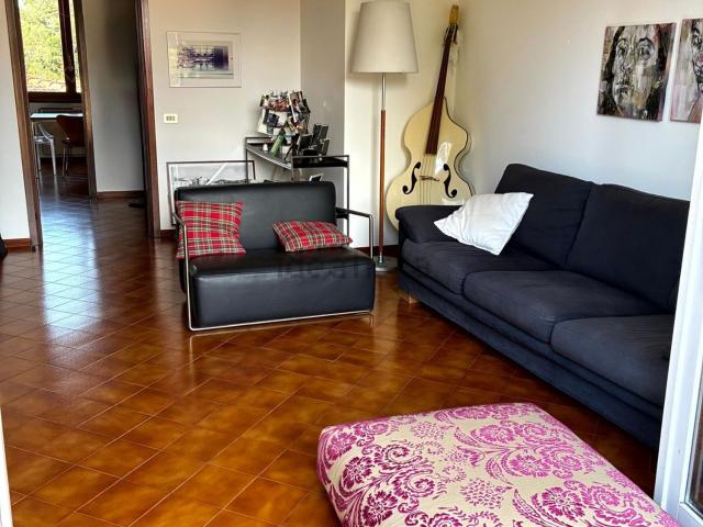 Appartamento in vendita di 105 m² in Via Como, 33