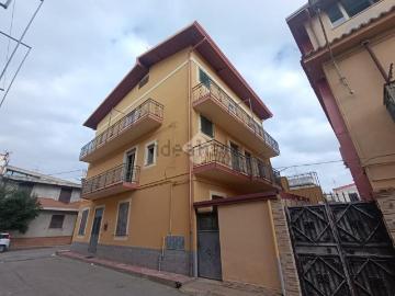 Appartamento in vendita di 105 m² in Via Cosenza, 1