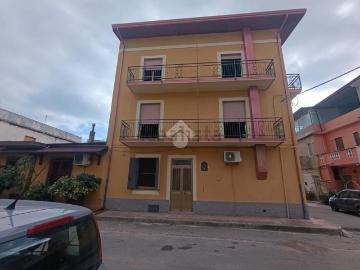 Appartamento in vendita di 105 m² in Via Cosenza, 1