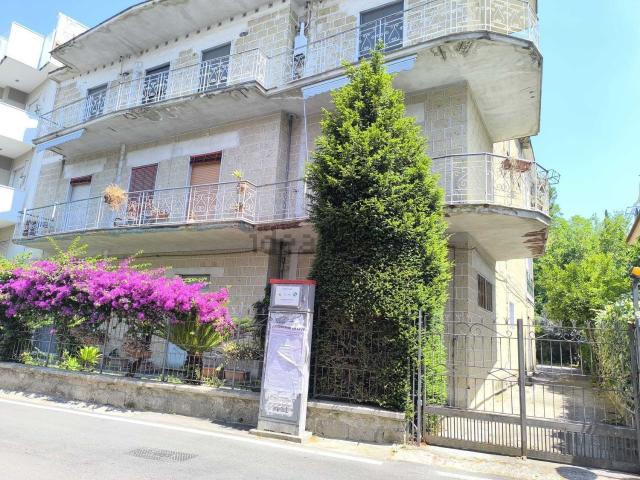 Appartamento in vendita di 105 m² in Via Cesare Soprano