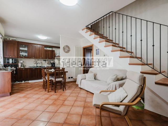 Appartamento in vendita di 105 m² in Via Chiesa Morano, 73