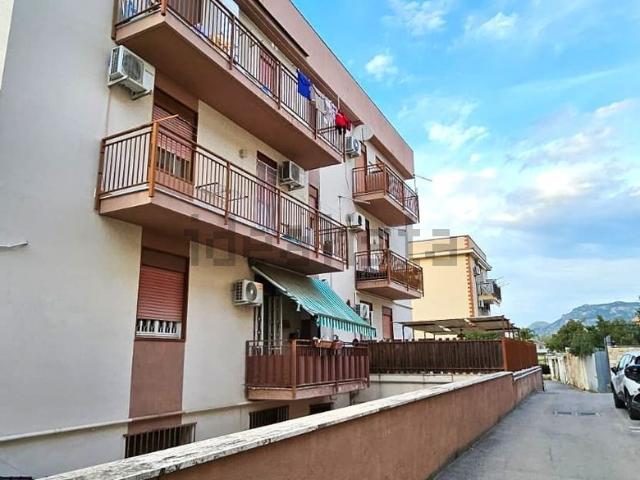 Appartamento in vendita di 105 m² in Via Cruillas