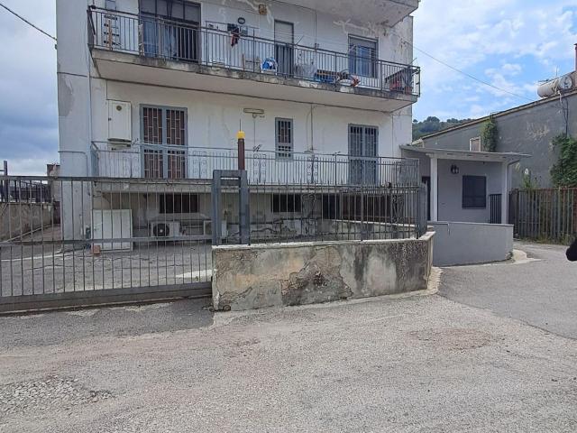 Appartamento in vendita di 105 m² in Via Antiniana