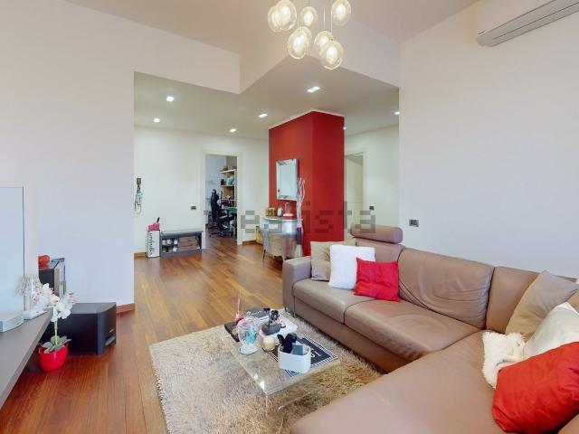 Appartamento in vendita di 105 m² in Via Antica Romana di Pegli, 33
