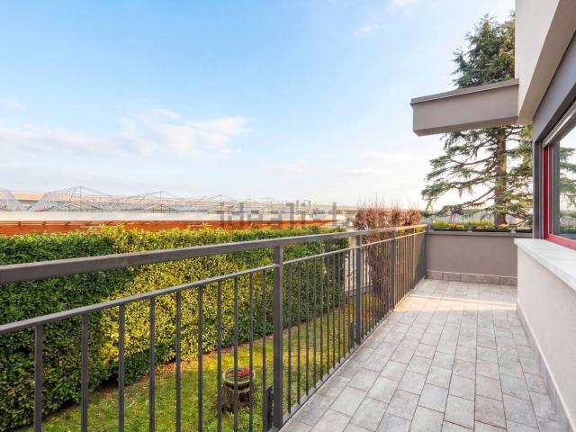Appartamento in vendita di 105 m² in Via Antonio Locatelli