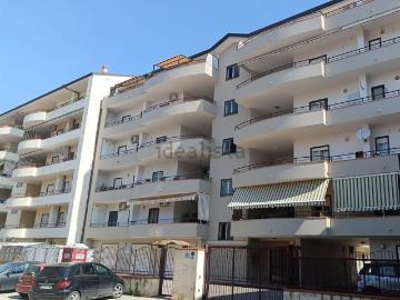 Appartamento in vendita di 105 m² in Via Achille Grandi