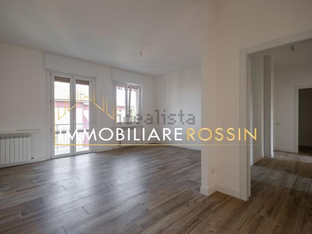Appartamento in vendita di 105 m² in Via Alessandro Manzoni, 71