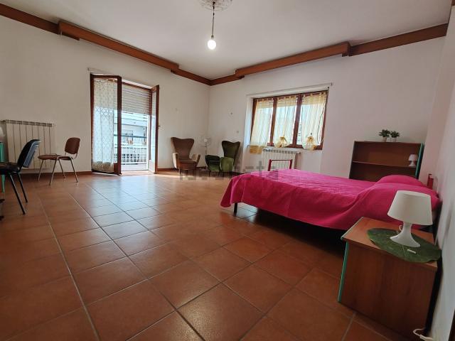 Appartamento in vendita di 105 m² in Via Alessandro Polidori