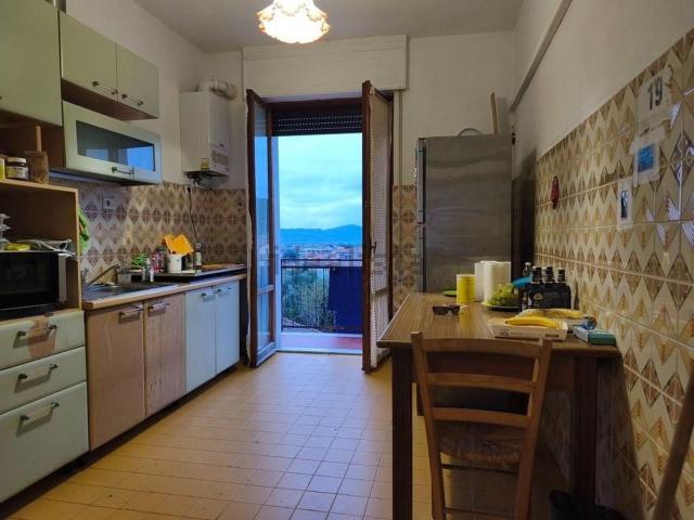 Appartamento in vendita di 105 m² in Via Bonascola