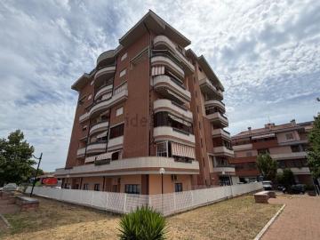Appartamento in vendita di 105 m² in Via Basilicata, 12