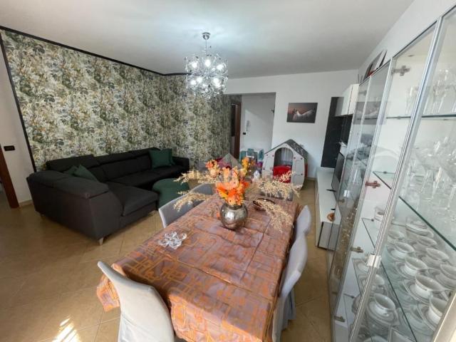 Appartamento in vendita di 105 m² in Via Bernardino Benincasa, 5