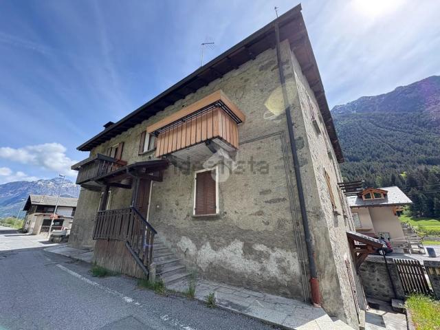 Appartamento in vendita di 105 m² in Via Breno, 5
