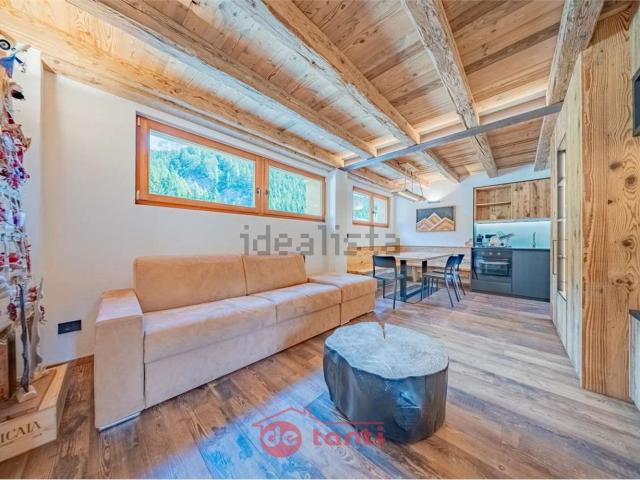 Appartamento in vendita di 105 m² in Via G. Carducci, 2