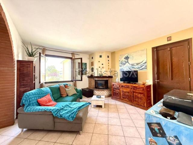 Appartamento in vendita di 105 m² in Via G. Pascoli