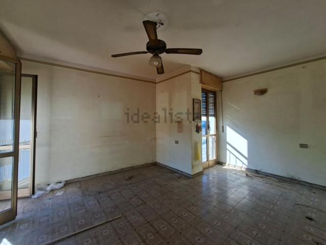 Appartamento in vendita di 105 m² in Via Gennaro Tescione, 104