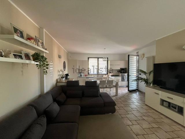 Appartamento in vendita di 105 m² in Via Giuseppe Mazzini, 38