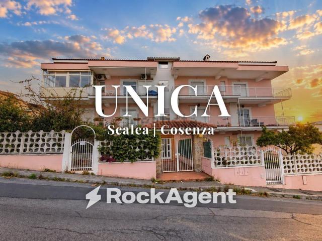 Appartamento in vendita di 105 m² in Via Giuseppe Pezzotti