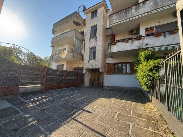 Appartamento in vendita di 105 m² in Via Giacomo Leopardi