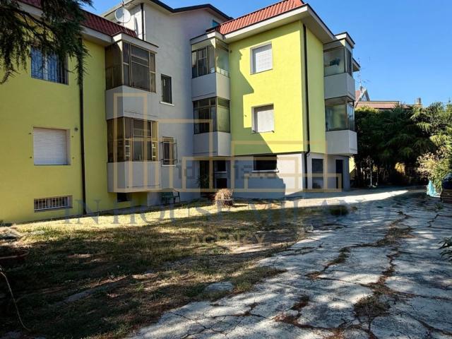 Appartamento in vendita di 105 m² in Via Giacomo Matteotti, 18