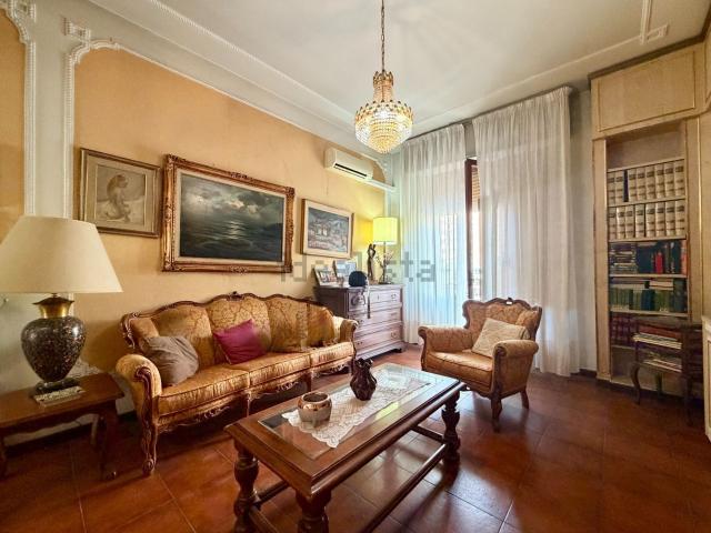 Appartamento in vendita di 105 m² in Via Giosuè Carducci, 20