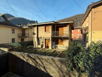Appartamento in vendita di 105 m² in Via Giovanni Pascoli