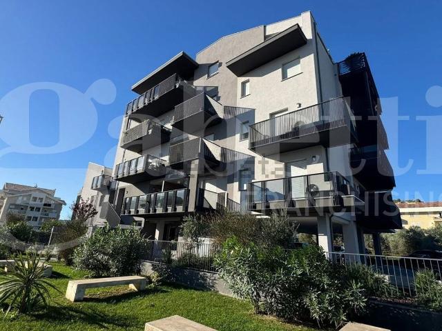 Appartamento in vendita di 105 m² in Via Giovanni Ricci, 2