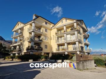 Appartamento in vendita di 105 m² in Via Don Sante Rossano