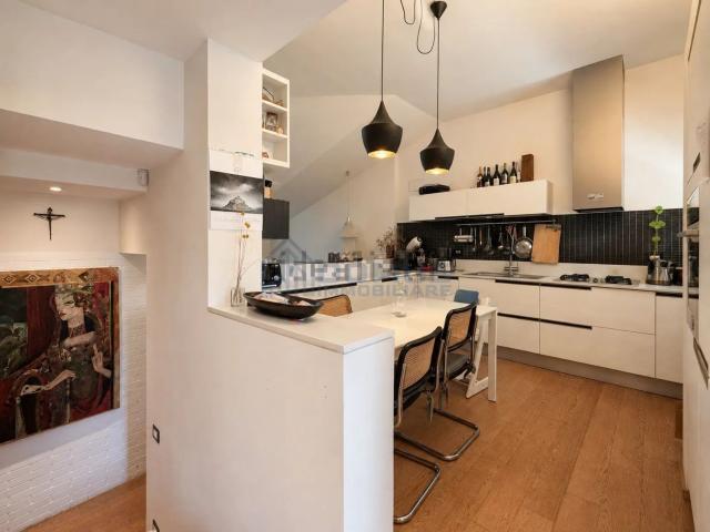 Appartamento in vendita di 105 m² in Via Dante Alighieri
