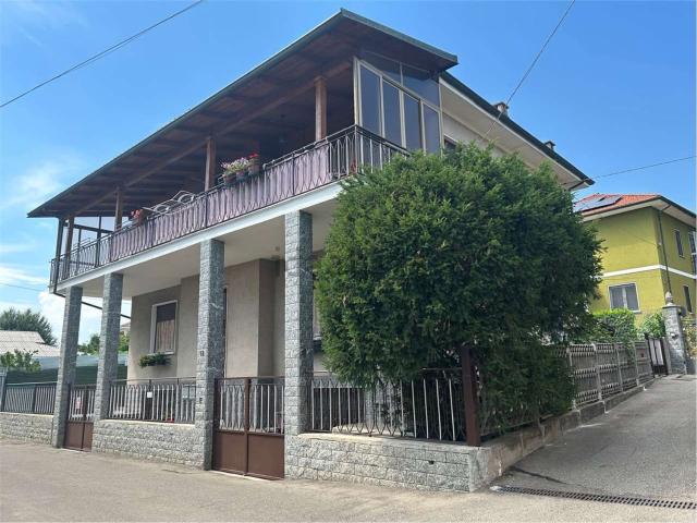 Appartamento in vendita di 105 m² in Via de Amicis, 12