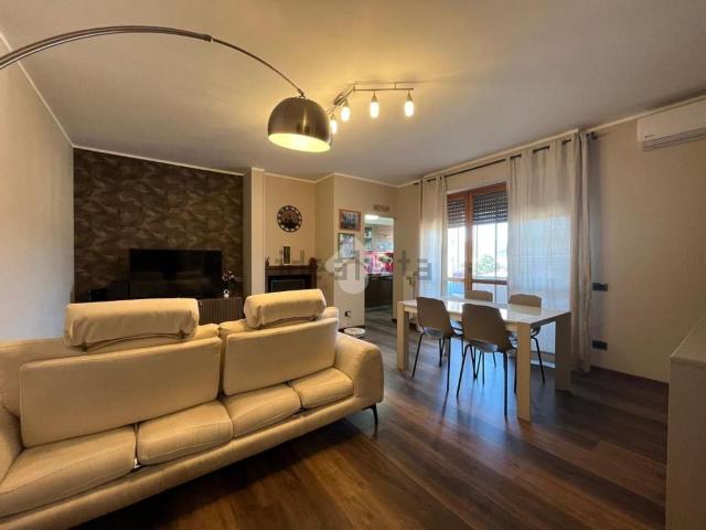 Appartamento in vendita di 105 m² in Via degli Olmi, 14