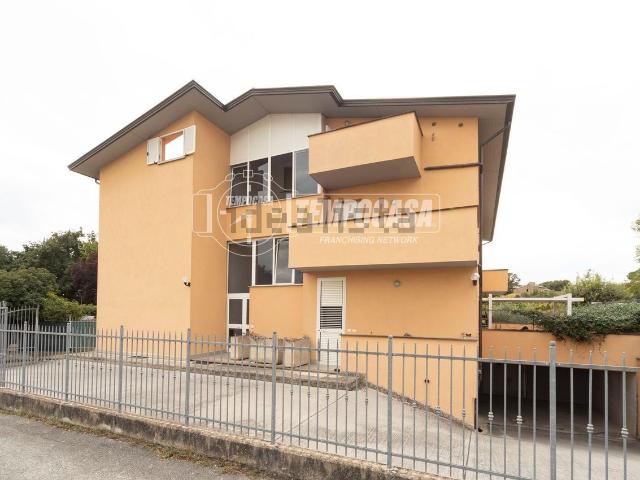 Appartamento in vendita di 105 m² in Via dei Lavatoi