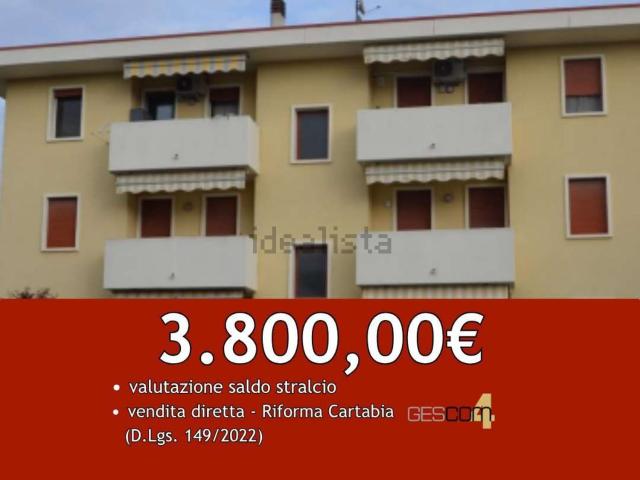 Appartamento in vendita di 105 m² in Via dei Pini