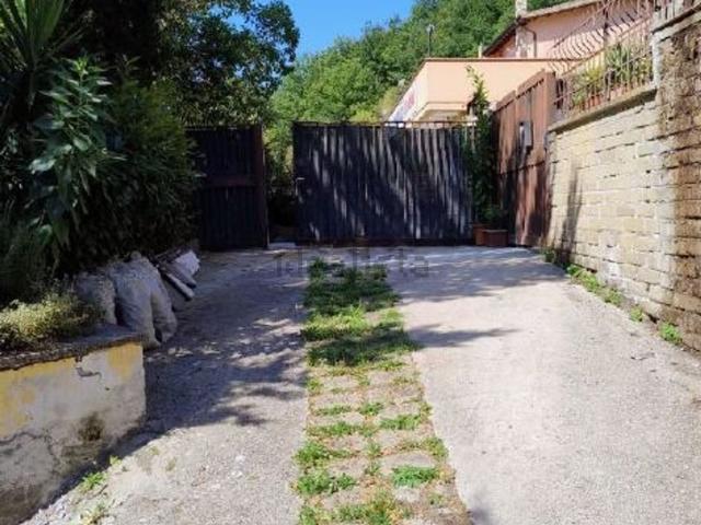 Appartamento in vendita di 105 m² in Via dei Pini