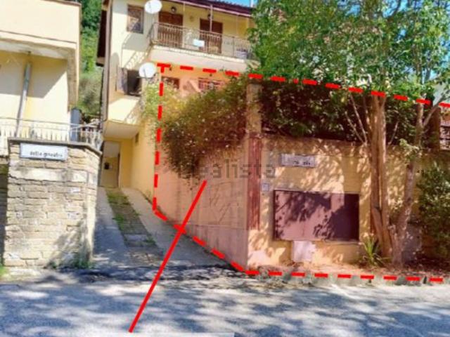 Appartamento in vendita di 105 m² in Via dei Pini