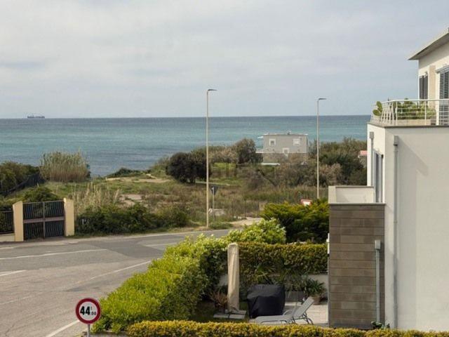 Appartamento in vendita di 105 m² in Via del Littorale, 251