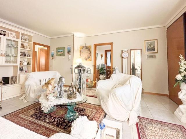 Appartamento in vendita di 105 m² in Via del Perugino