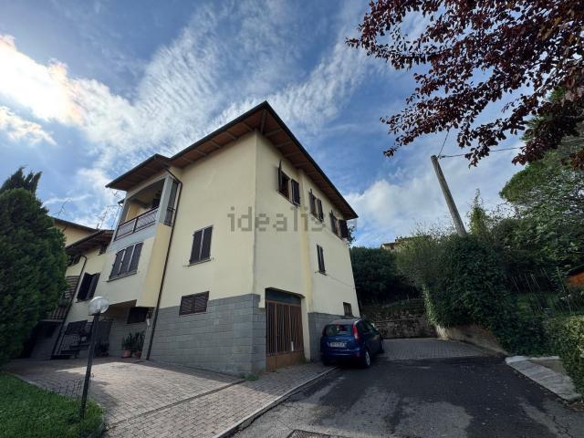 Appartamento in vendita di 105 m² in Via della Stazione