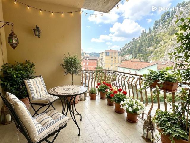 Appartamento in vendita di 105 m² in Via della Rimembranza