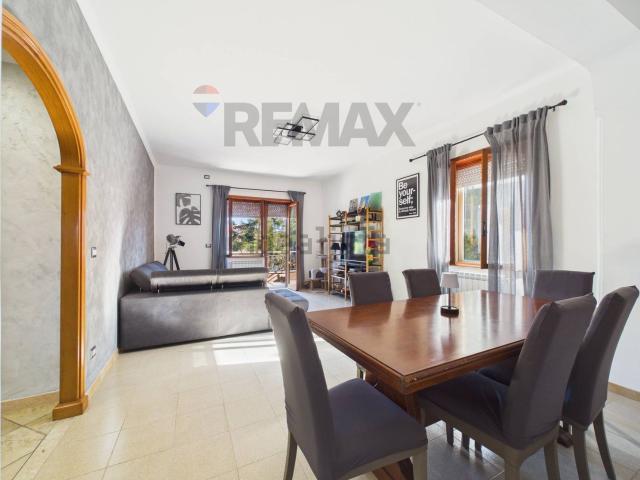 Appartamento in vendita di 105 m² in Via di Baccanello, 300