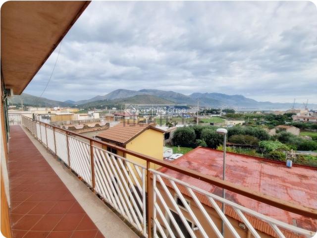 Appartamento in vendita di 105 m² in Via di Monte Tortona