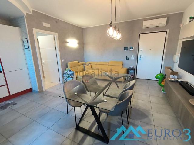 Appartamento in vendita di 105 m² in Via Emidio Baiocchi, 4