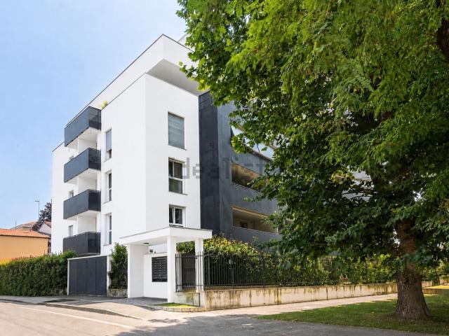 Appartamento in vendita di 105 m² in Via F. Guardi, 19