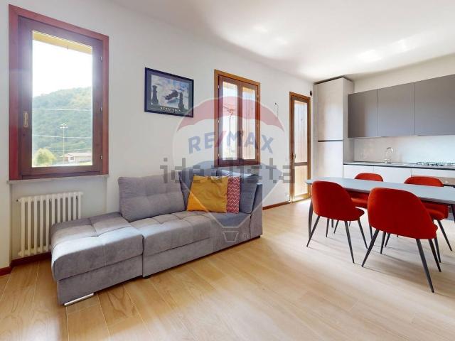 Appartamento in vendita di 105 m² in Via Fecchiera, 24