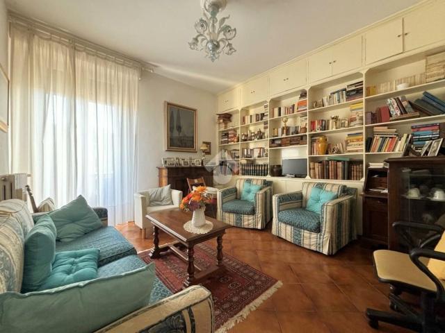 Appartamento in vendita di 105 m² in Via Ferdinando Martini, 26